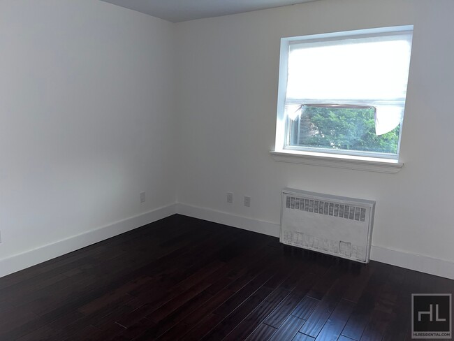 Building Photo - Newly Renovated Two Bedroom in Auburndale,NY