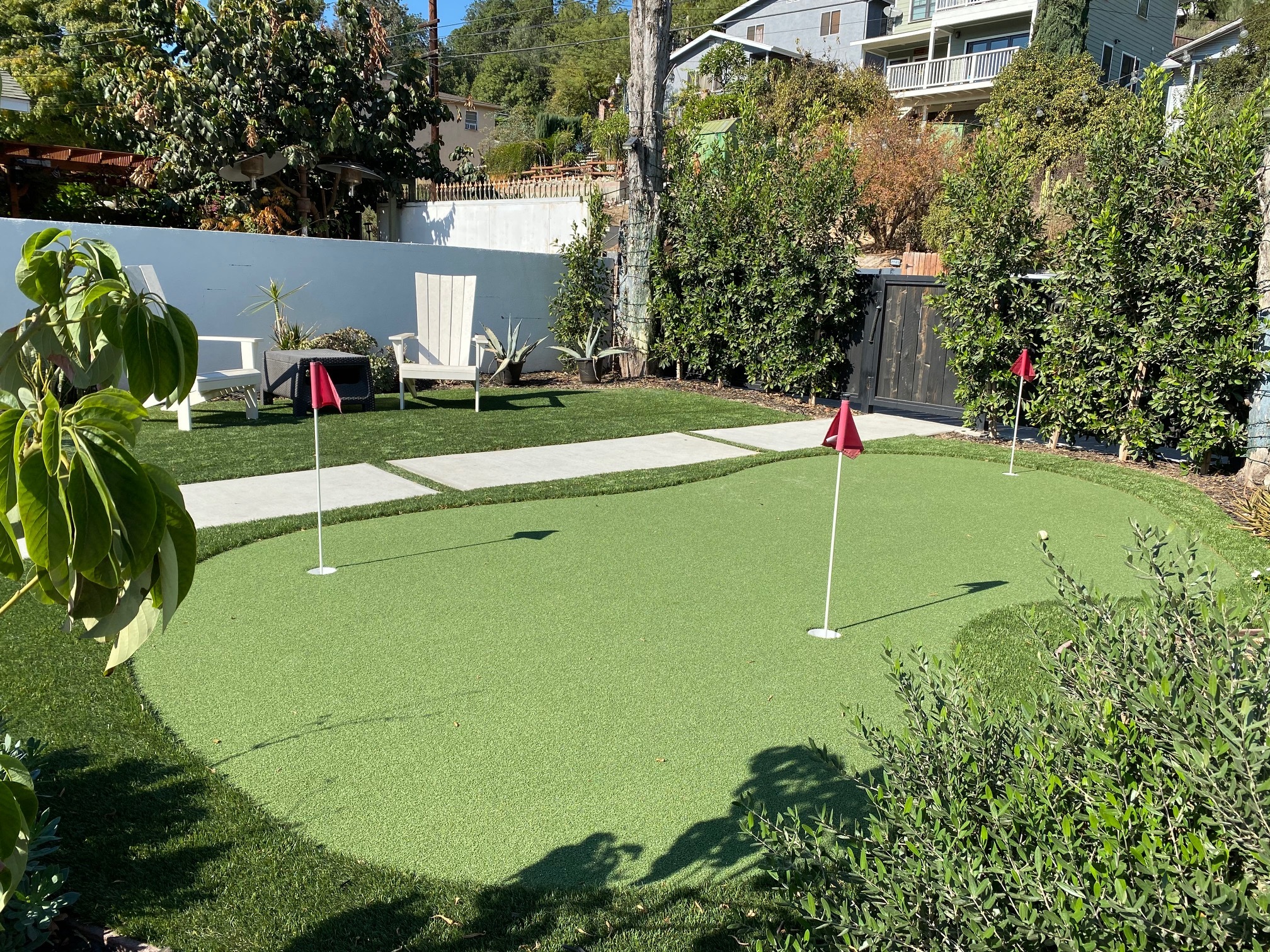 Front Yard w/ Putting Green - 2100 Rome Dr