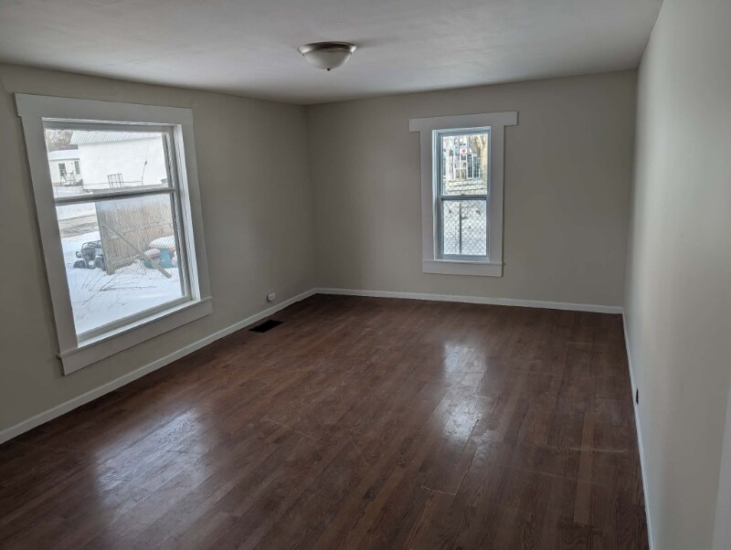 Building Photo - 181 W 2nd St