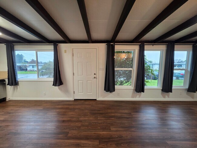 Building Photo - 1030-1032 Forson Rd