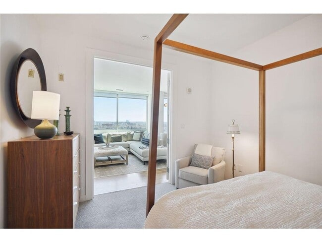 Building Photo - 3209 Galleria