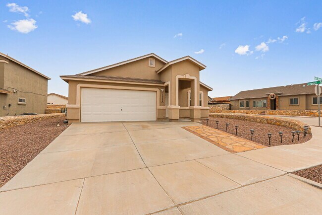 Building Photo - "Charming 3-Bed, 2-Bath Oasis on Dust Storm Lane – Spacious 1,596 Sq Ft Home in El Paso!"