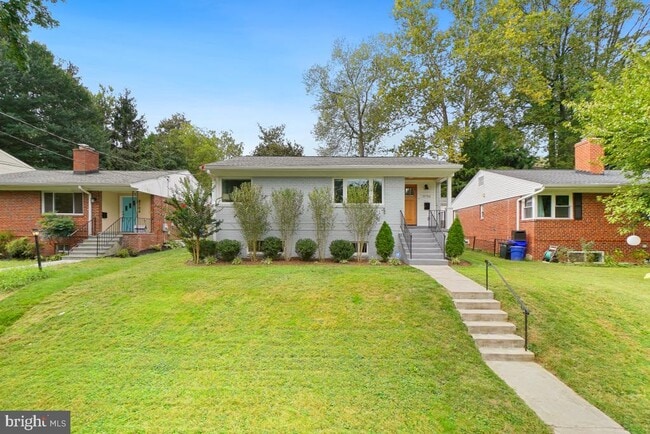 Building Photo - 8706 Sundale Dr