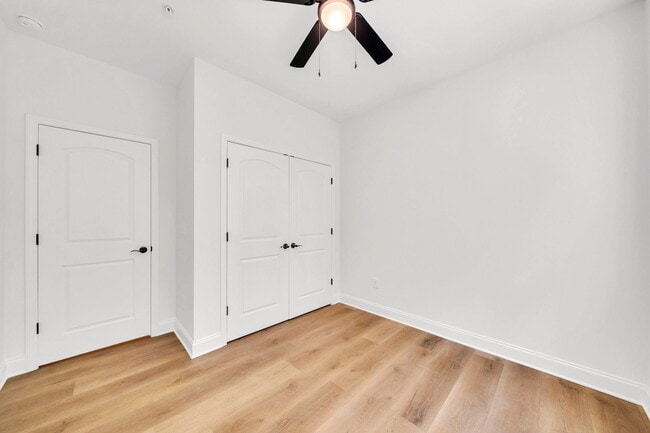 Building Photo - 207 Riverstone Commons Cir