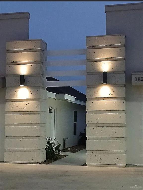 Building Photo - 18 Las Vistas Ln