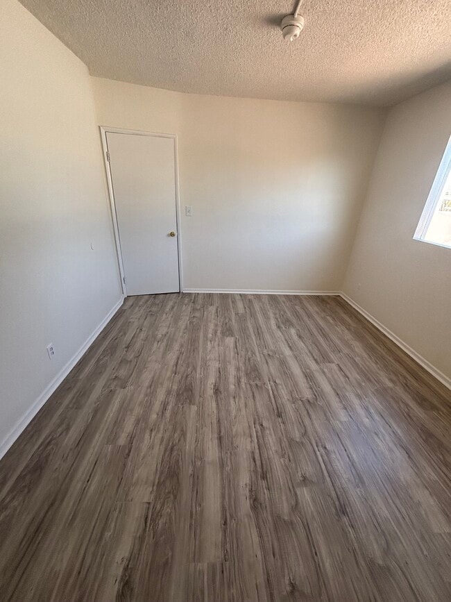 Building Photo - 314 N Market St