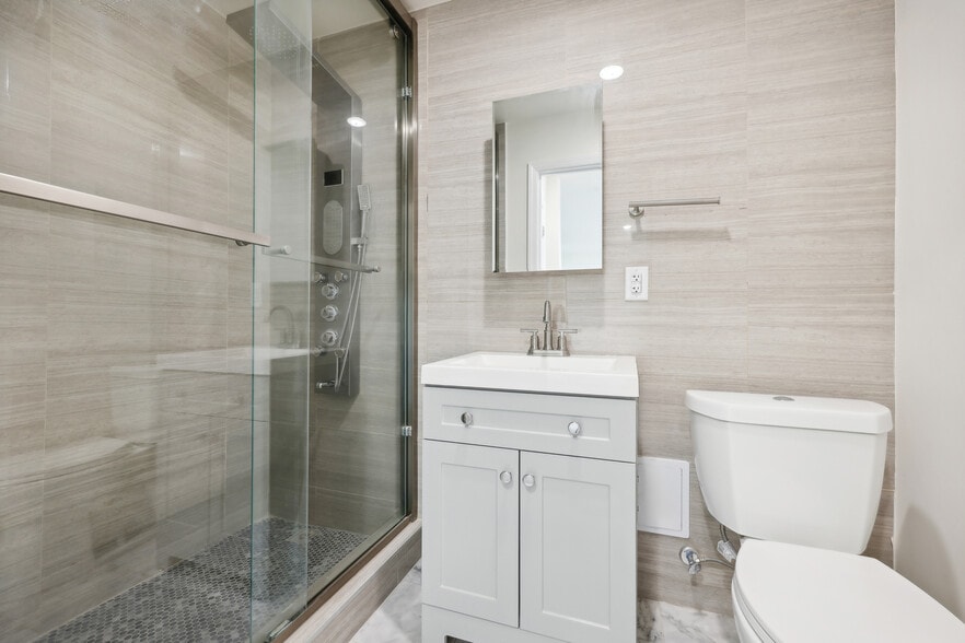 Building Photo - 123 S Munn Ave