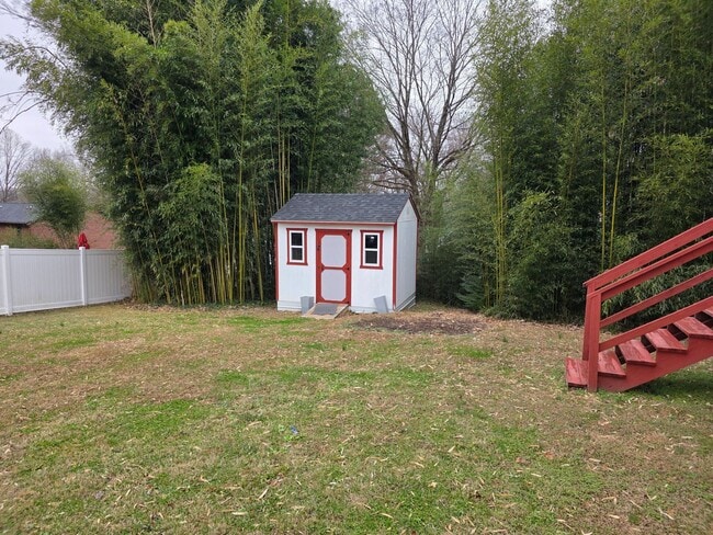 Building Photo - Charming 1 Bedroom Home Near Downtown Mount Airy