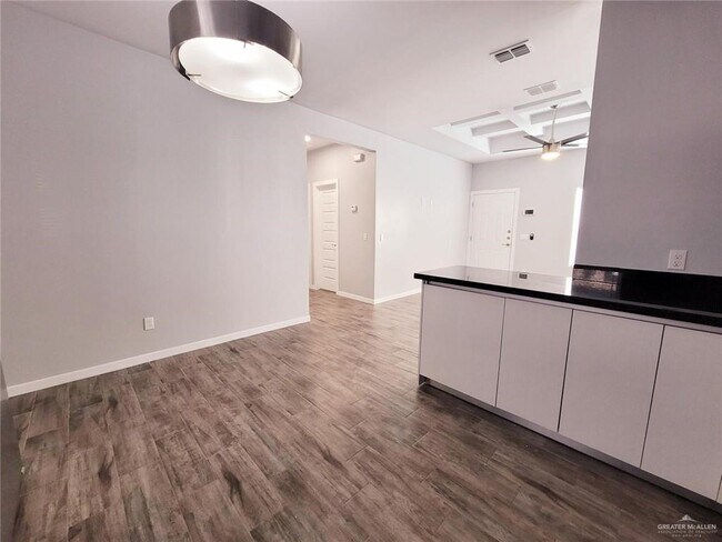 Building Photo - 3716 Valeria St