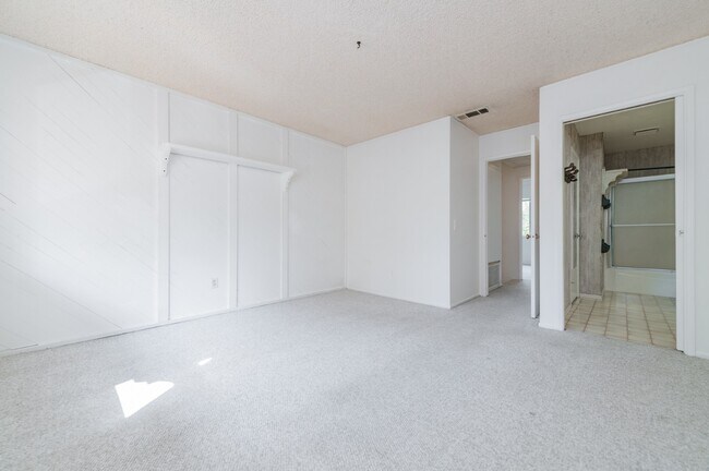 Building Photo - 2533 Colgate Way