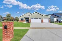 Building Photo - 2804 Clarion Rd