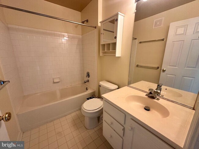 Building Photo - 12614 Fair Crest Ct