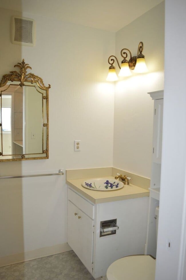 Building Photo - End Unit Sausalito Condo with Wrap-Around Deck