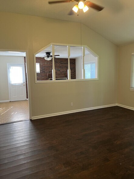 Building Photo - 13915 Petwood Blvd