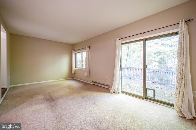 Building Photo - 2455 Pyrenees Ct