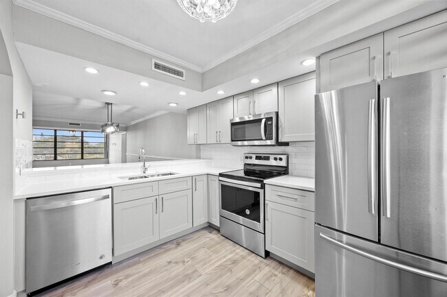 Building Photo - 3716 Whitehall Dr