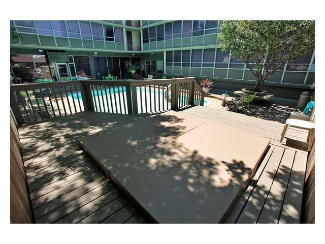 Building Photo - 1800 Lavaca St