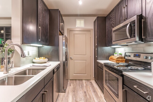 Kitchen - Midtown One80