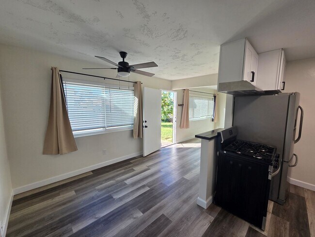 Building Photo - Two bedroom house for rent with garage