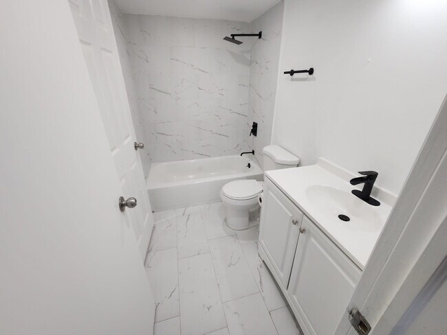 Building Photo - 2175 NE 170th St