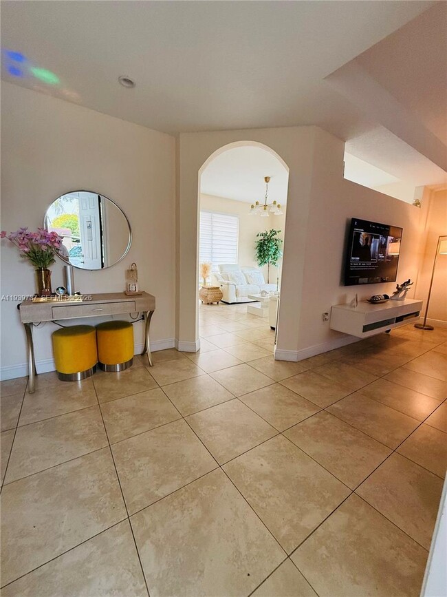 Building Photo - 16950 SW 93rd Ave