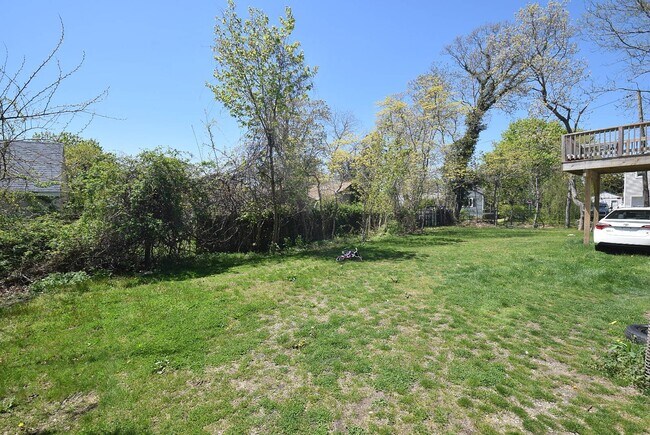 Building Photo - 64 Park Dr