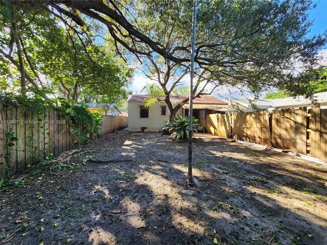 Building Photo - 8295 NE 3rd Ave  1 Miami Fl 33138