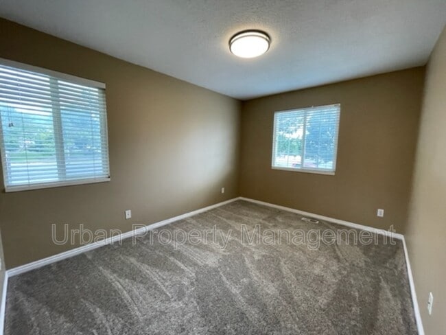 Building Photo - 332 W 2200 N