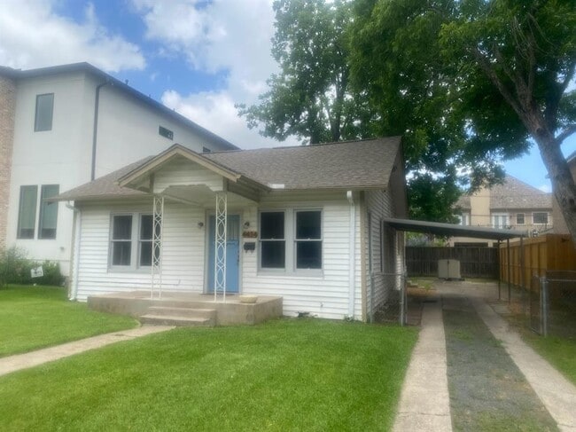 Building Photo - 4434 Oleander St