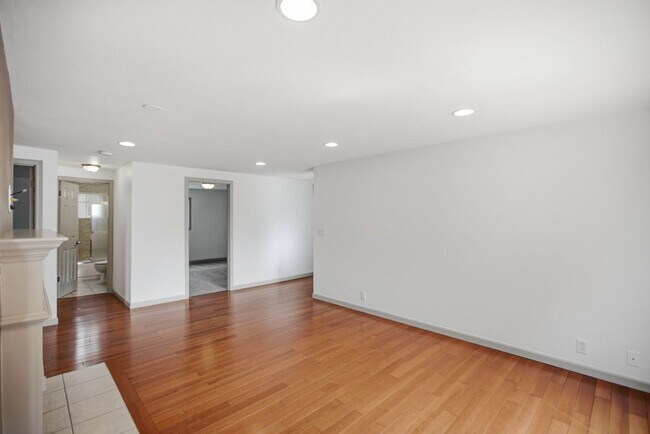 Building Photo - 1742 S Shelton St