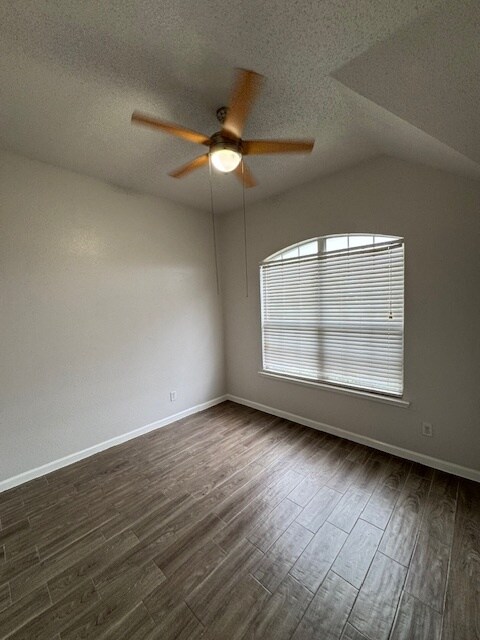 Building Photo - 2068 Pecan Creek Dr