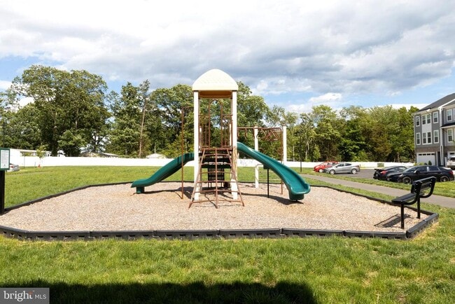Building Photo - 3912 Applegate Ct
