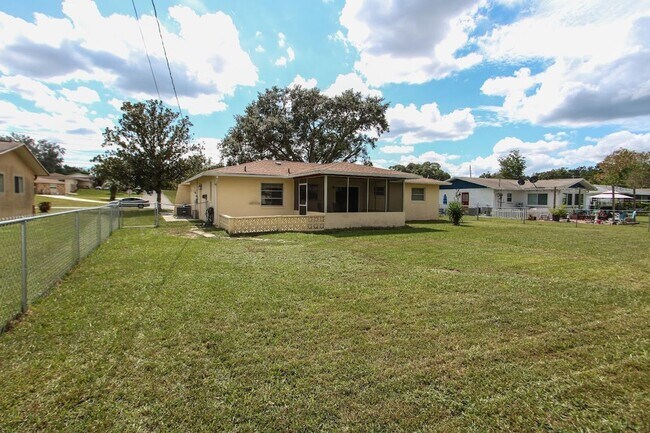 Building Photo - Welcome Home!