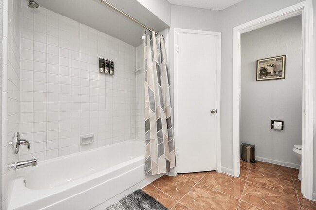 Building Photo - 11726 Lima Dr