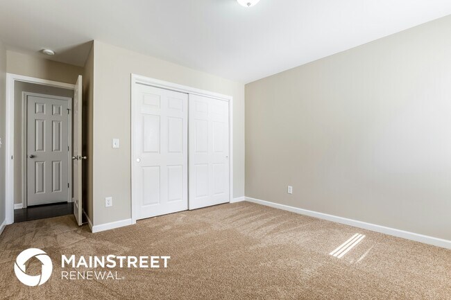 Building Photo - 422 Laurel Hills Dr