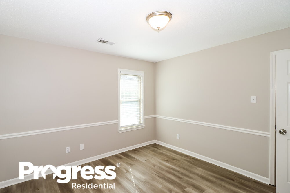 Building Photo - 1040 Trappers Cove