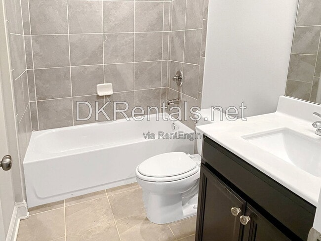 Building Photo - 582 Warrenton Run Dr