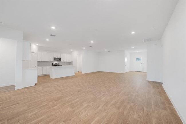 Building Photo - 709 Tranquility Ln