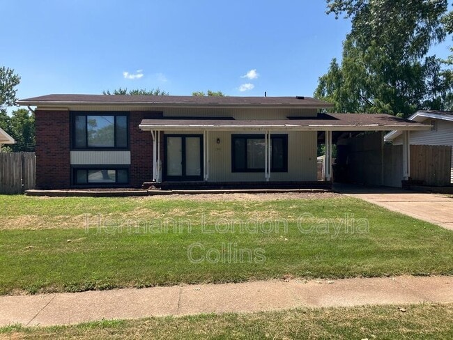 Primary Photo - 1310 Leisure Dr