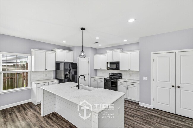 Building Photo - Spacious Living in Moncks Corner