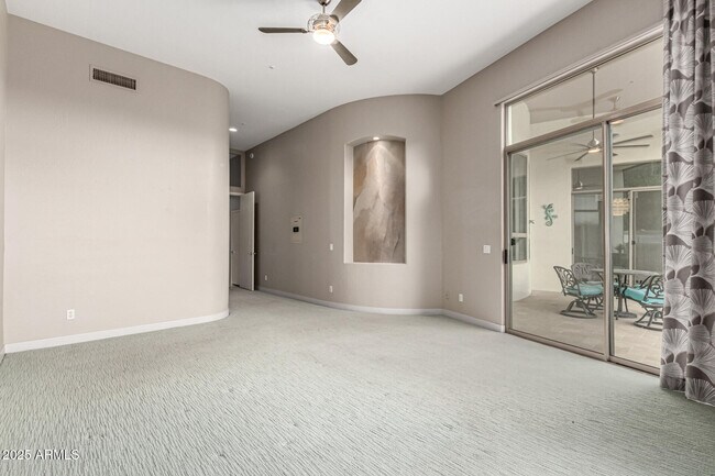 Building Photo - 15211 E Staghorn Dr