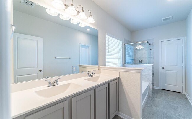 Building Photo - 457 Blue Hibiscus Dr