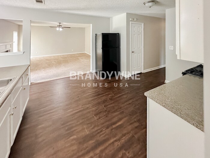 Building Photo - 2126 Mulberry Ln