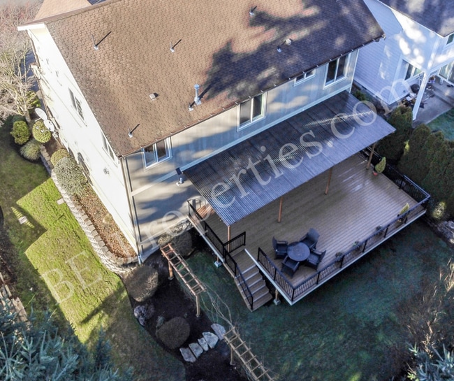 Building Photo - Beautiful Federal Way Home