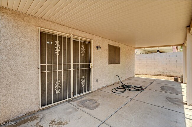 Building Photo - 6369 Bushkill Creek Ct
