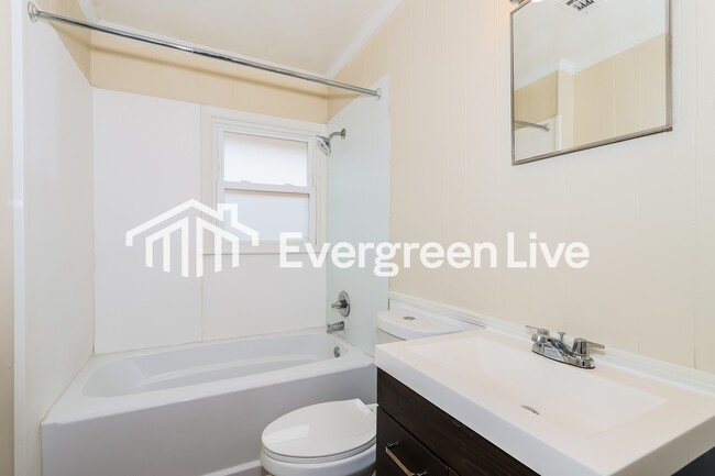 Building Photo - 505 1st Ave