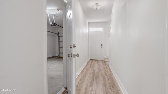 Building Photo - 7675 Shadow Lake Dr