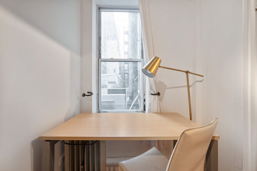 Building Photo - 474 9th Ave