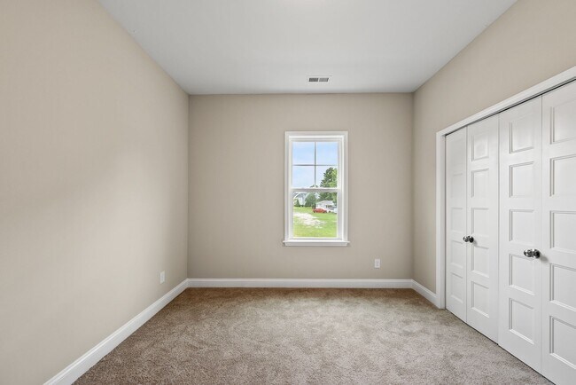 Building Photo - 7996 Humie Olive Rd
