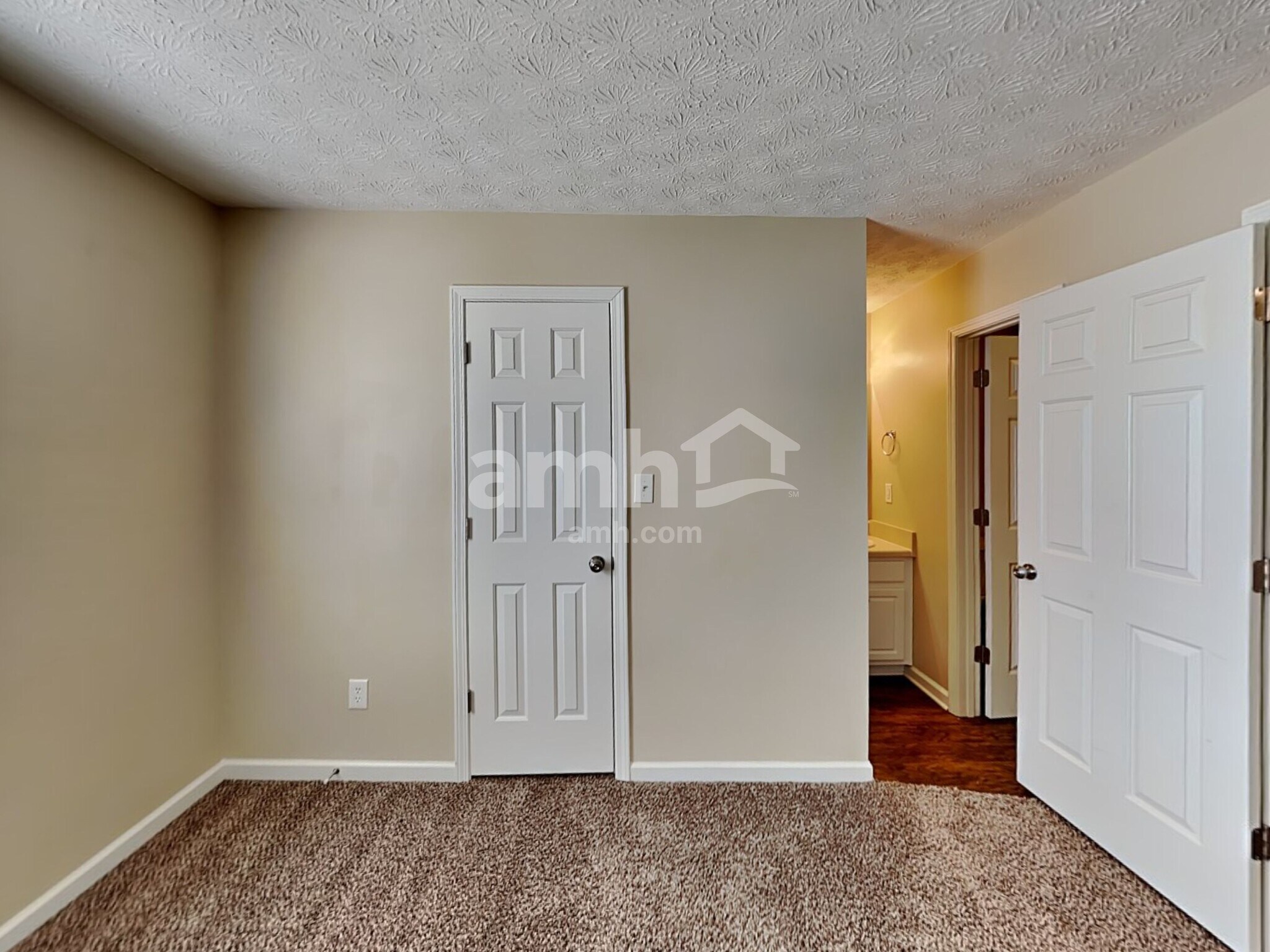 Building Photo - 246 Stone Creek Dr